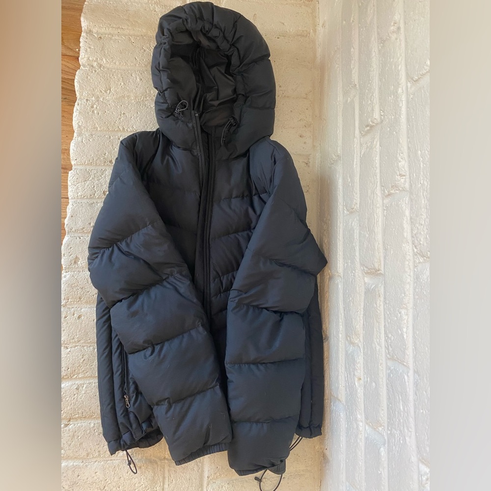 Women’s black puffer coat. Lucy brand, size medium.